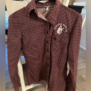 Cinch button up sz a with bucking horse embroidered